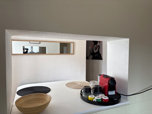 Charmant petit appartement, terrasse salon de  jardin plancha