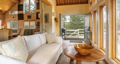 Sunny Mountain Delight by Velo