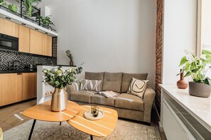 Comfort Apartment, City View | Living room - Mezzanine Studio - LoftAffair  (Kraków)