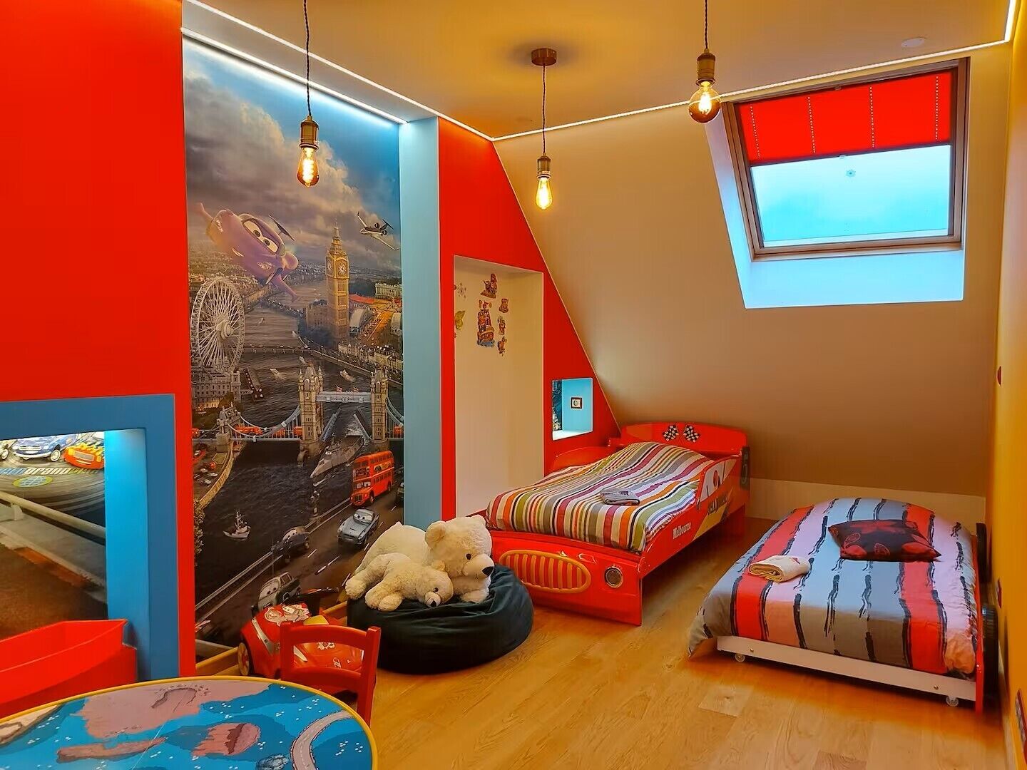 5 chambres, fer et planche à repasser, Wi-Fi, draps fournis