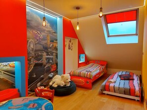 5 soverom, strykejern/-brett, wi-fi og sengetøy