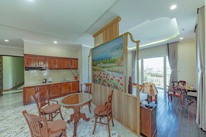 Classic Studio Suite, Mountain View | Private kitchen - Sunrise Hotel Da Lat (Da Lat)