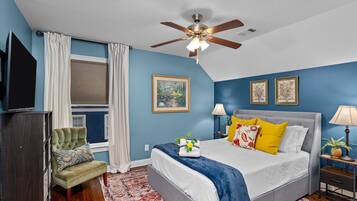 3 Schlafzimmer, Schreibtisch, Bügeleisen/Bügelbrett, kostenloses WLAN