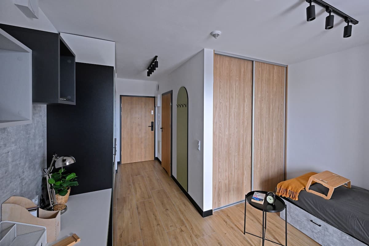 Economy Room | Desk, laptop workspace, free WiFi, bed sheets