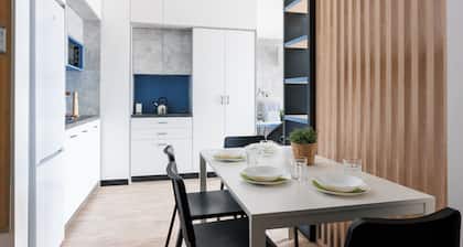 Zeus Apartments