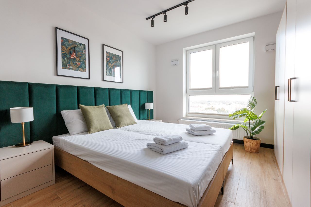 Grand-lejlighed - tekøkken | Skrivebord, arbejdsområde til bærbare computere, gratis Wi-Fi, sengetøj