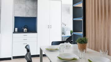 Economy appartement | Dineren op de kamer
