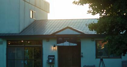 Renovated house originally a temple that can be used as a base for sightseeing, mountain climbing, long trails, and other activities, with easy access to the national park.