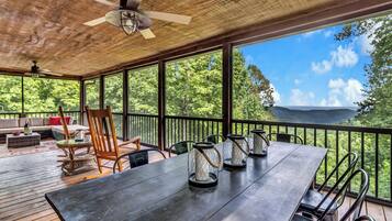 Kabin Khas, 4 kamar tidur, Bebas Asap Rokok, dapur | Balkon