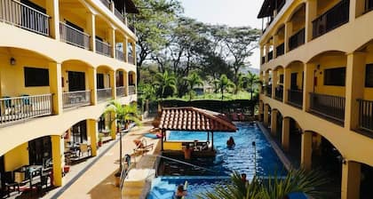 Beautiful Condo in Coco Beach short walk to beach and downtown!