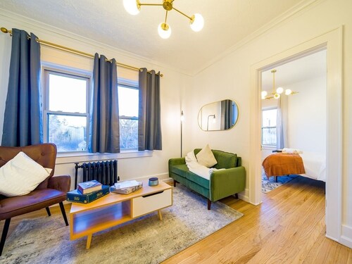 HighFall Hideaway Your Cozy Escape+Wi-Fi+TV_Pets