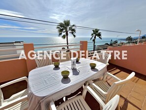 Outdoor dining - Apartment with sea views, 3 bedrooms, 2 bathrooms, private garage. (Peníscola/Peñíscola)