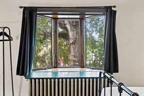 1 chambre, bureau, fer et planche à repasser, Wi-Fi