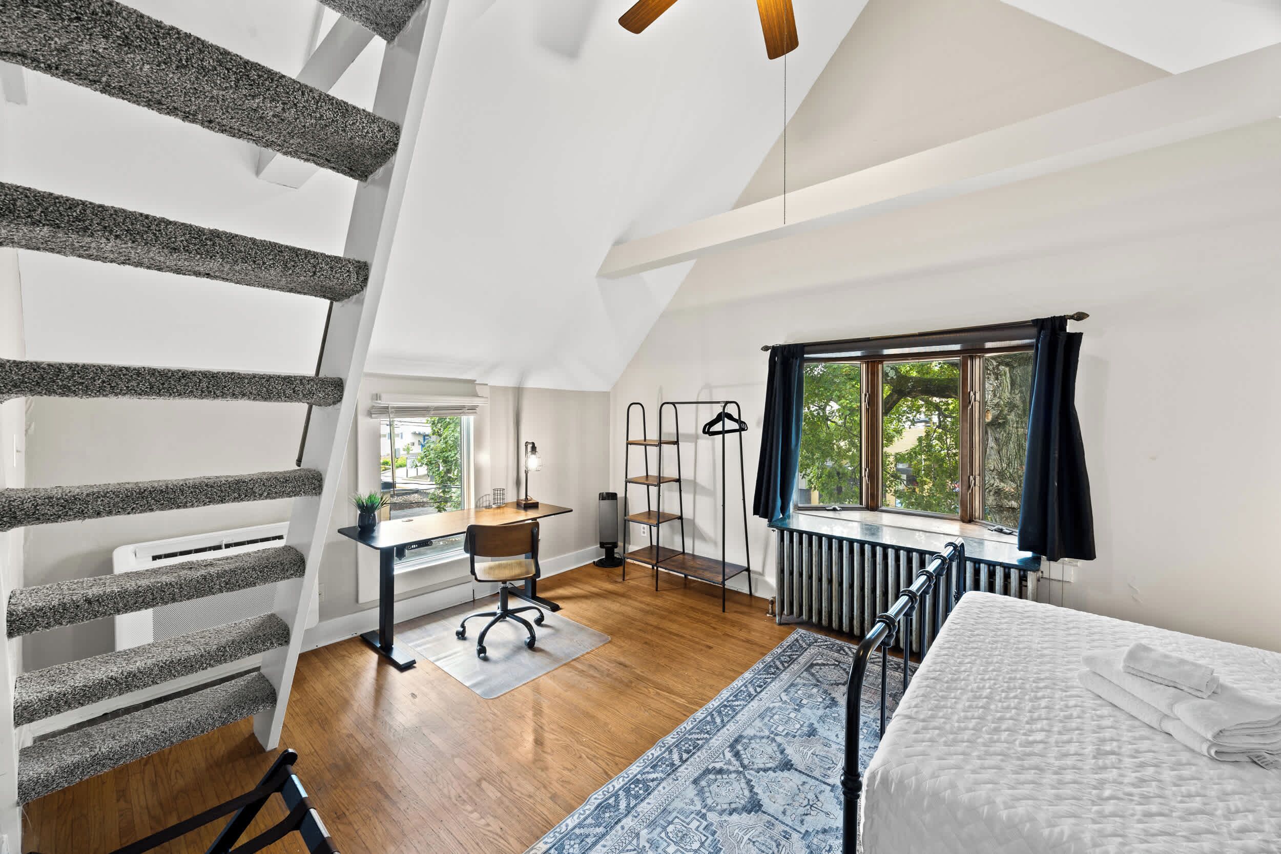 1 bedroom, desk, iron/ironing board, WiFi