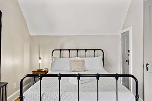 1 bedroom, desk, iron/ironing board, WiFi - NEW! Perfect Stay Near Churchill Downs for Derby! (Louisville)