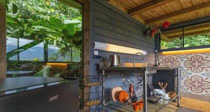 Chalé na Mata Atlùntica com rio e imersão natural