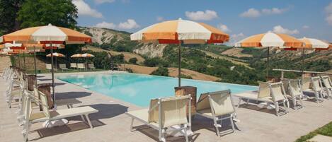 Alberca al aire libre por temporada