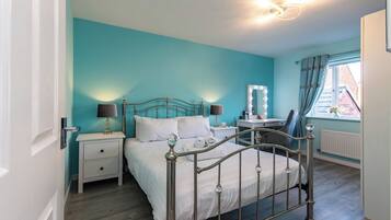 House, Patio | 2 bedrooms, iron/ironing board, free WiFi