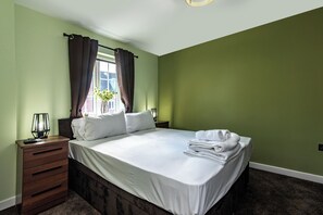 Hus, terrasse | 2 soverom, strykejern/-brett og wi-fi (inkludert)