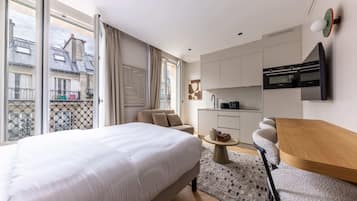 1 bedroom, desk, iron/ironing board, WiFi