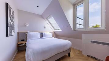 2 habitaciones, escritorio, tabla de planchar con plancha y wifi