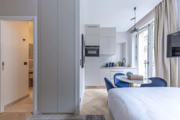 1 chambre, bureau, fer et planche Ă repasser, Wi-Fi