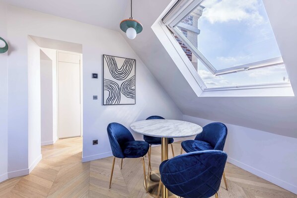 Dining - Marais - One Bedroom in Paris (Paris)