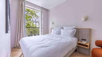 2 Schlafzimmer, Schreibtisch, Bügeleisen/Bügelbrett, WLAN