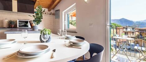 تناول الطعام