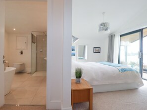 4 chambres, décoration personnalisée, ameublement personnalisé