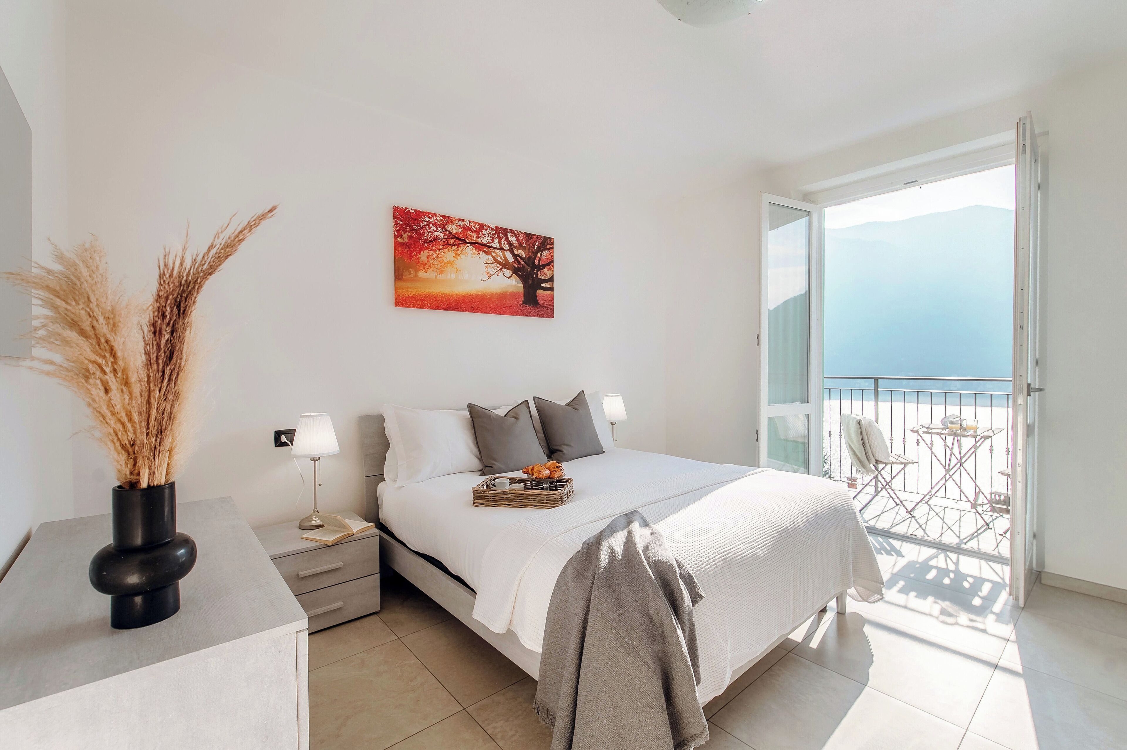 Huoneisto, parveke | 3 makuuhuonetta, ylelliset vuodevaatteet, untuvapeitot