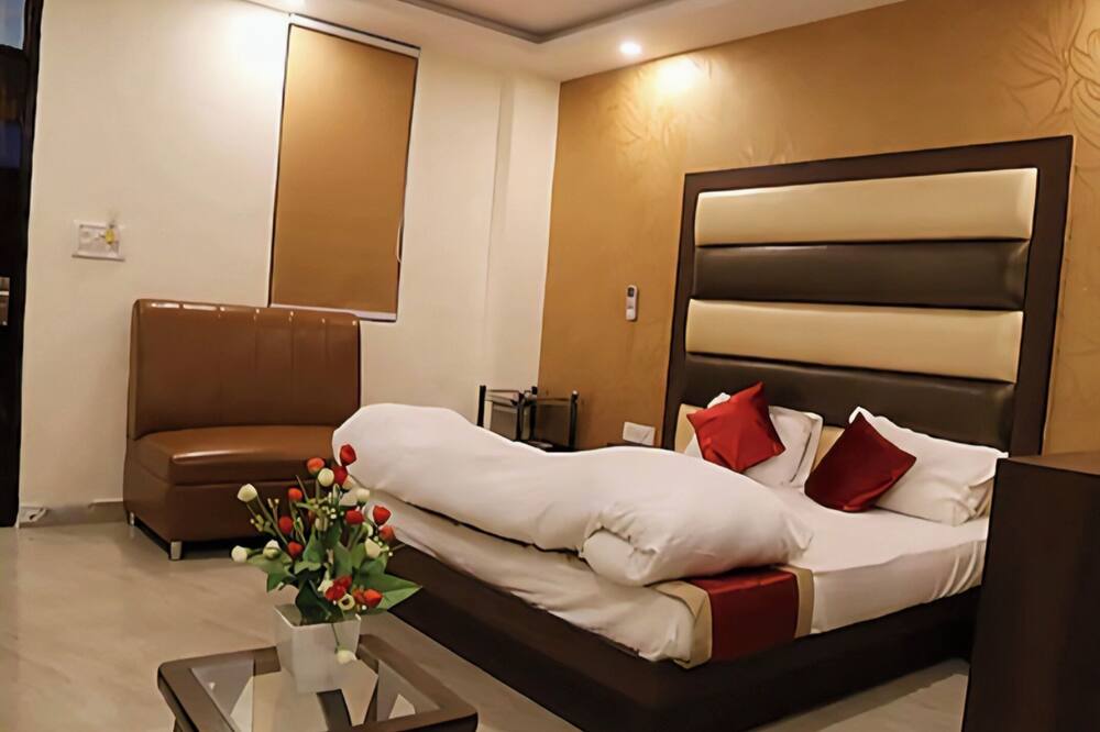 Hotel Mona Regency
