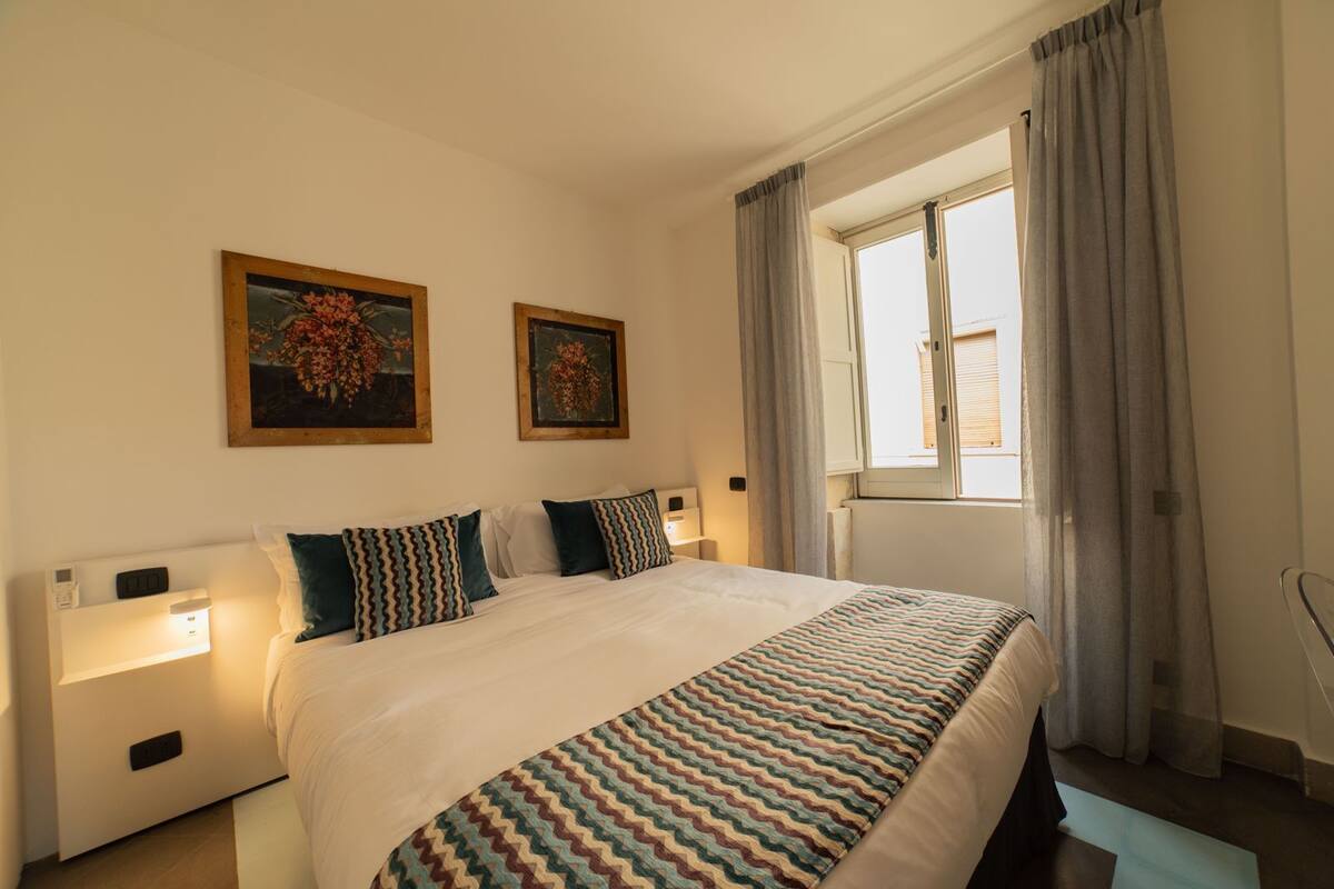 In-room safe, desk, iron/ironing board, WiFi (free)