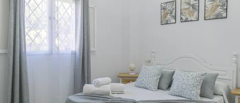 2 habitaciones, acceso a internet y ropa de cama