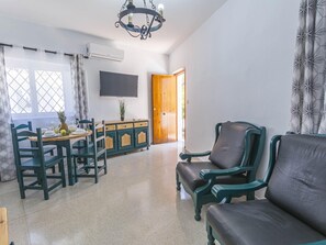 Living area - BUITRERAS, 2 bedroom house in complejo rural orgiva (Orgiva)