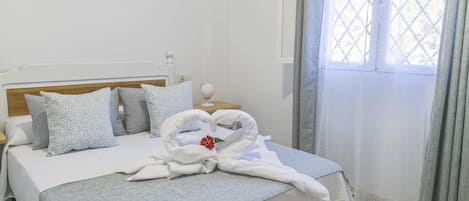 2 habitaciones, tabla de planchar con plancha y acceso a internet