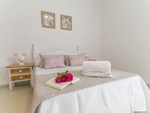 4 bedrooms, iron/ironing board, Internet - GUADAIRA, 4 Bedroom House in Complejo Rural Orgiva (Orgiva)