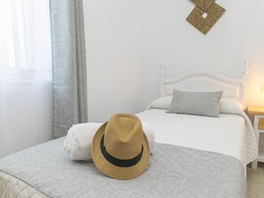 4 bedrooms, iron/ironing board, Internet - GUADAIRA, 4 Bedroom House in Complejo Rural Orgiva (Orgiva)