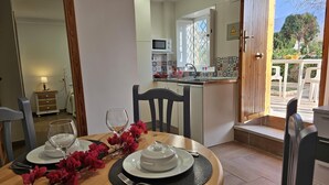 Dining - SOPORTUJAR, living room, lounge/kitchen, 1 bedr. and bathr. (Orgiva)