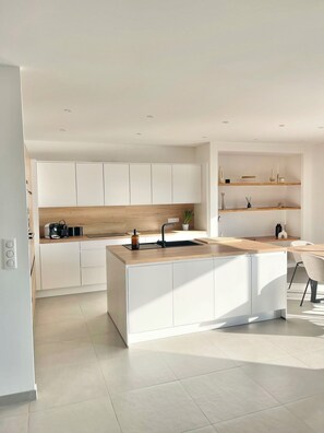 Private kitchen - Villa mountain view - 8 people (Sotta)