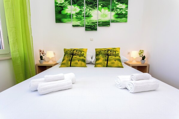 2 bedrooms, WiFi, bed sheets