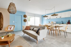 TV - Beautiful house for 8- 400m from the beach- terrace (La Guérinière)