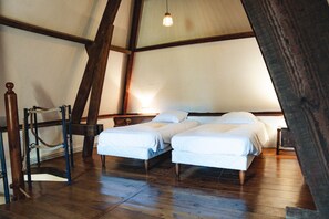 3 bedrooms, iron/ironing board, free WiFi