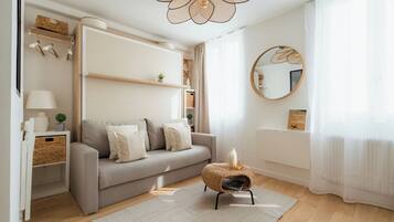 Studio | Living area