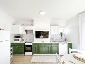 Fridge, microwave, dishwasher, coffee/tea maker - Apartment Praia Rocha | Near Beach | Sálvia (Portimão)