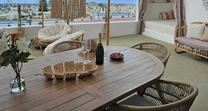 Luxurious 3-BR condo with terrace and sea views in charming Puerto de Mogan