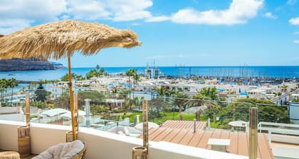 Luxurious 3-BR condo with terrace and sea views in charming Puerto de Mogan