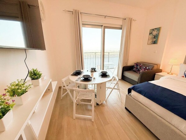 1 chambre, fer et planche à repasser, Wi-Fi, literie fournie