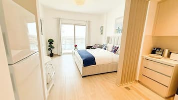 1 habitación, tabla de planchar con plancha, wifi y ropa de cama