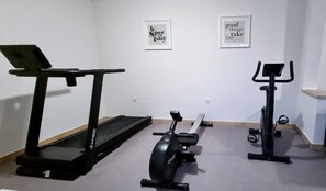 Fitness facility - Luxury Villa Carlin with heated pool (Pridraga)